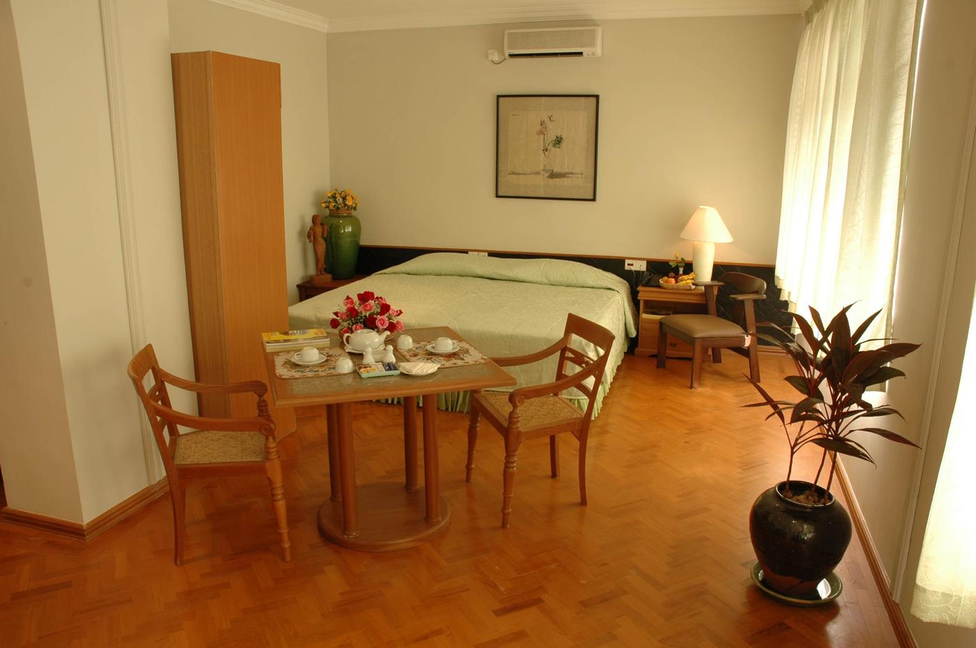 Deluxe room, Mandalay City Hotel