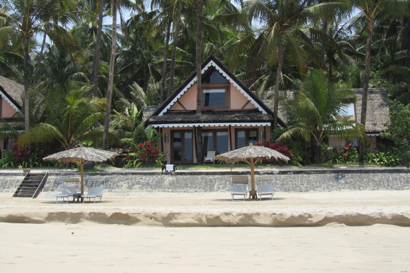 Beachfront Villa, Sandoway Resort