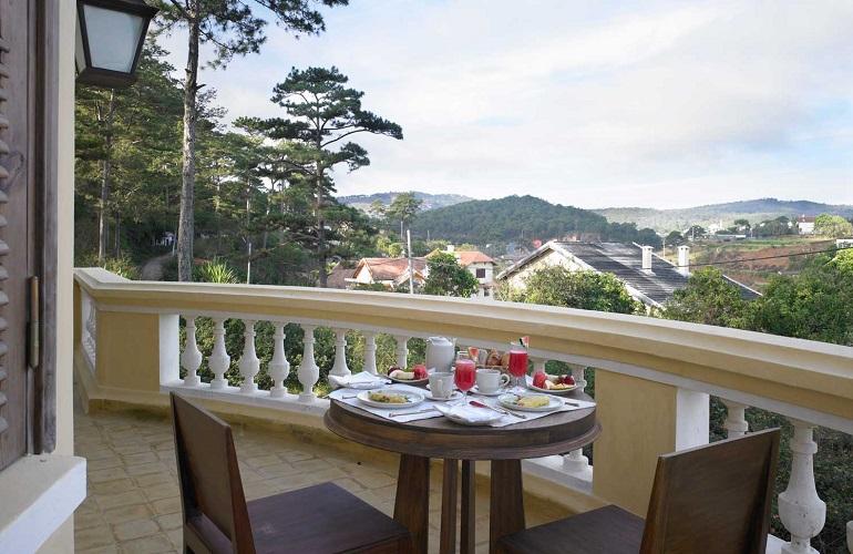 Breakfast on balcony, Ana Mandara Villas Dalat Resort & Spa