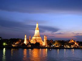 Wat Arun, on the banks of the Mekong River