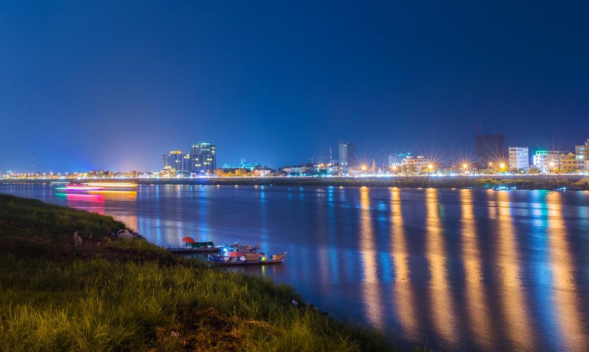 Mekong at night