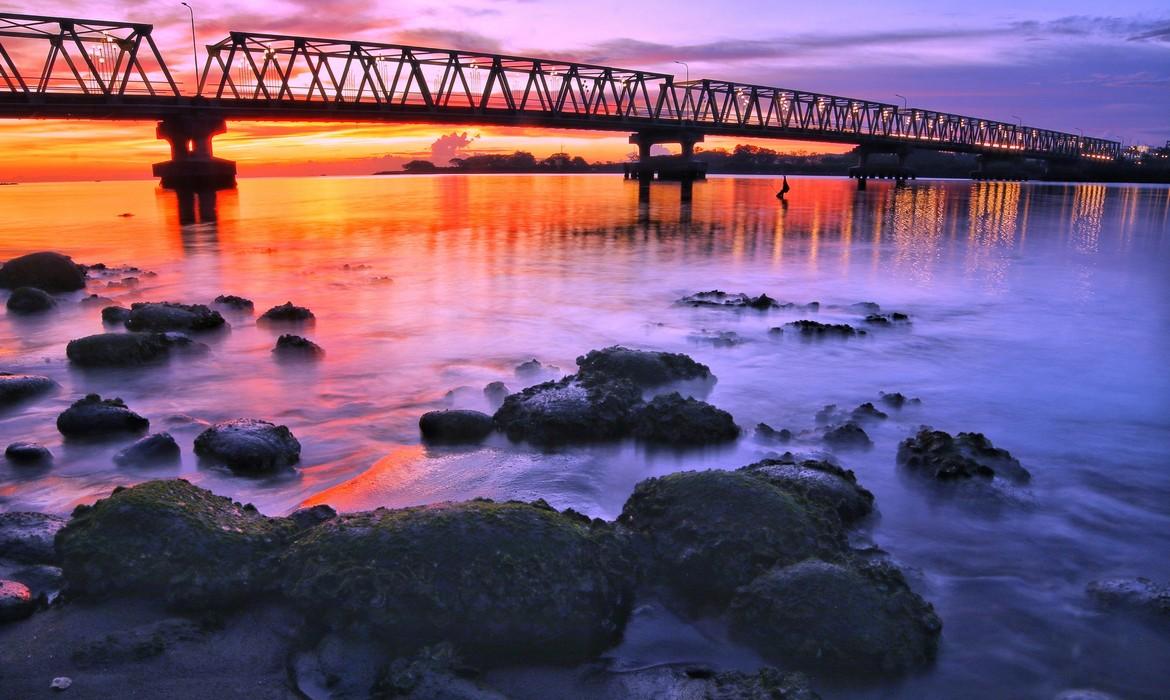 Sunset under the bridge, Makassar