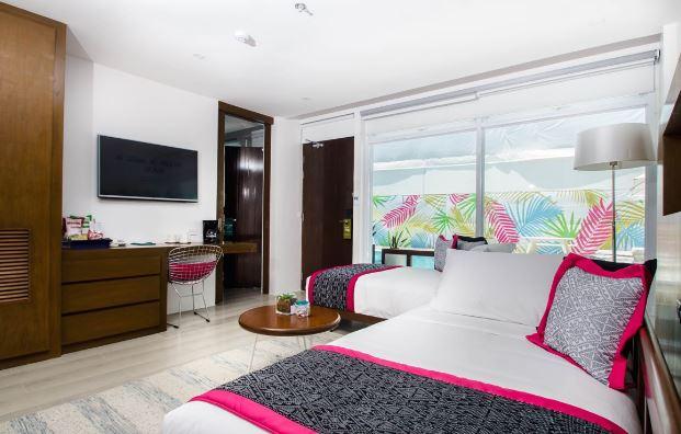 One Bedroom Suite, Coast