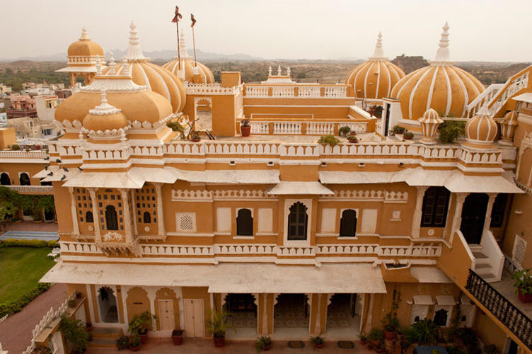 Overview, Deogarh Mahal