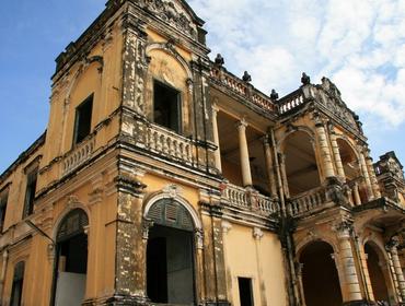 Colonial building, Phnom Penh