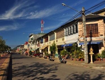 Street scene, Kampot