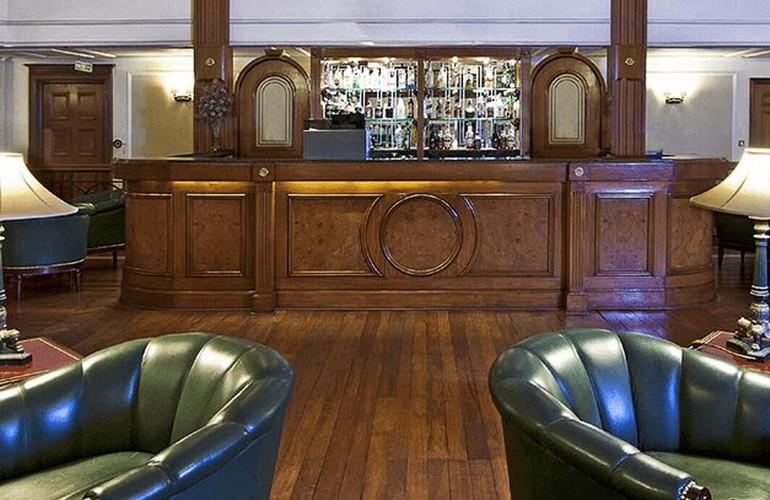 Lounge & Bar, The Oberoi Cecil