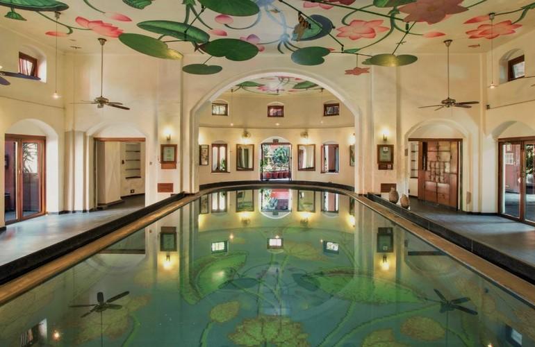 Swimming Pool, The House of MG