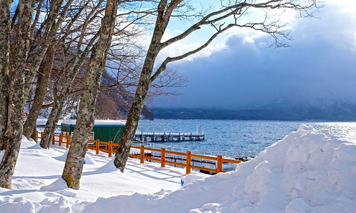 Lake Toya in winter