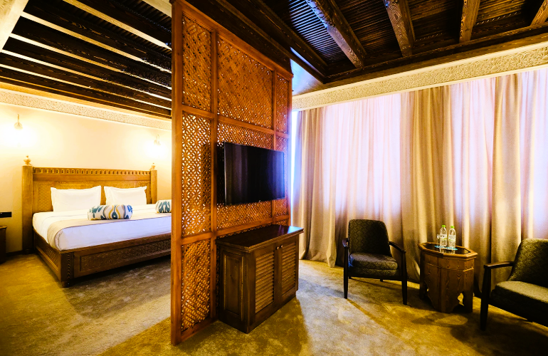 Executive Suite, Kosh Havuz Boutique