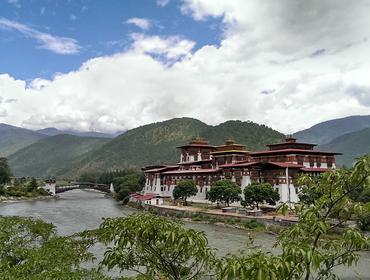 jakar-dzong-fortress