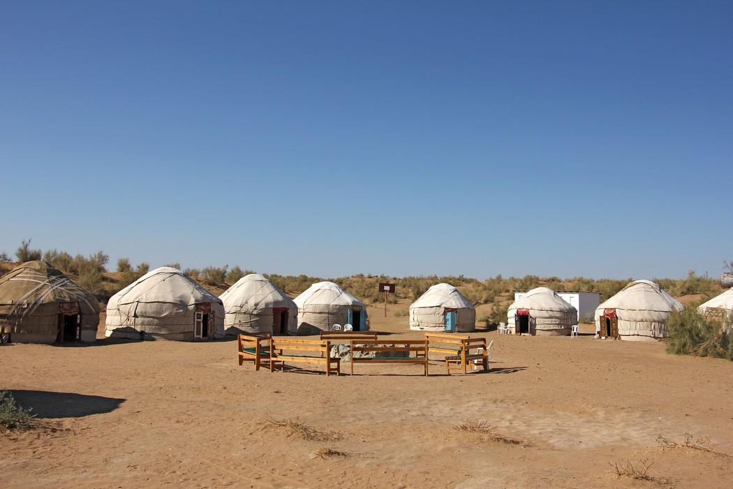 A yurt camp in Kyzylkum Desert