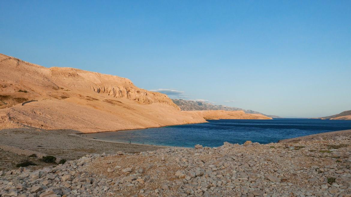 Aydarkul Lake