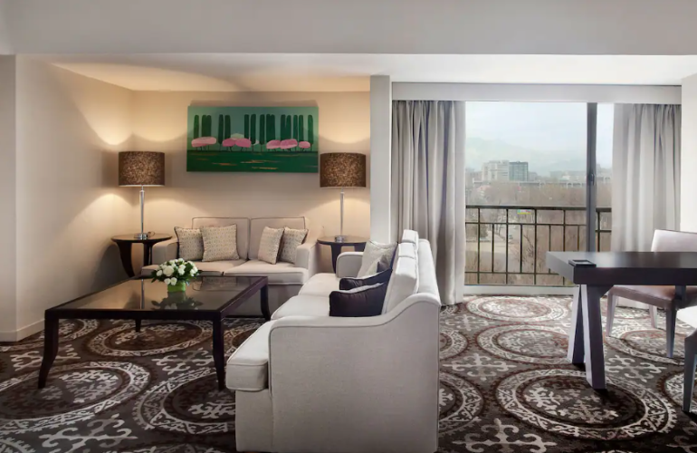 Regency Suite living area