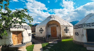 Guesthouse Emily, Yurts