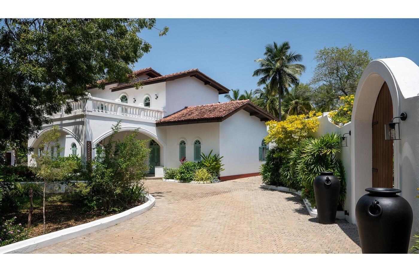 Entrance, Kalkudah Beach House