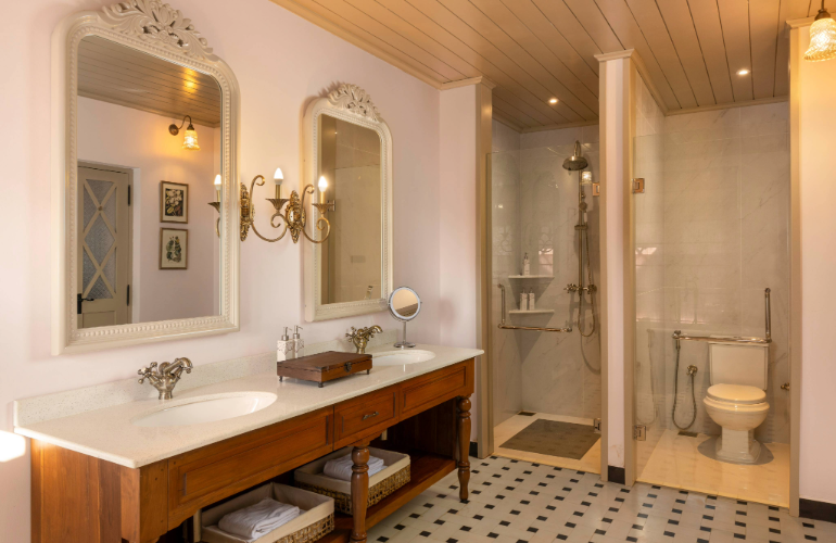 Pekoe Suite Bathroom