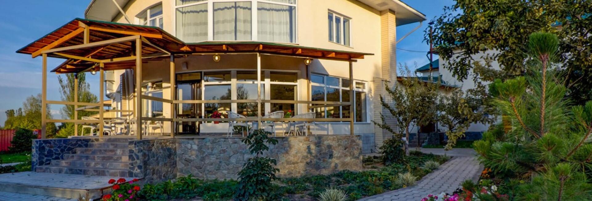 Green Yard Hotel, Karakol