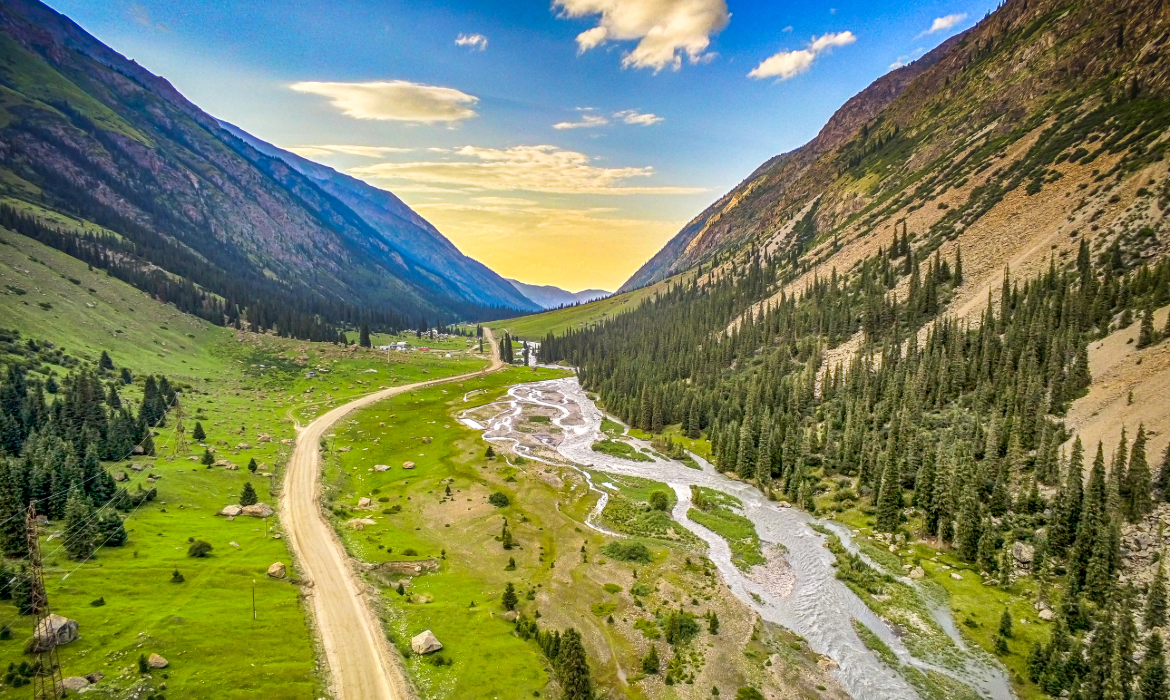Scenery on the road to Lake Issyk-Kul