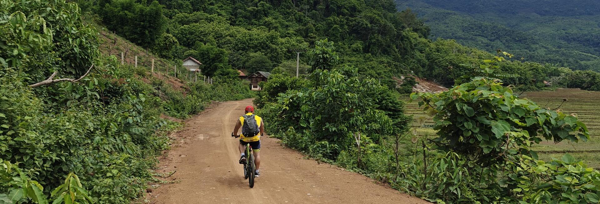 E-mountain bike tour, Luang Prabang